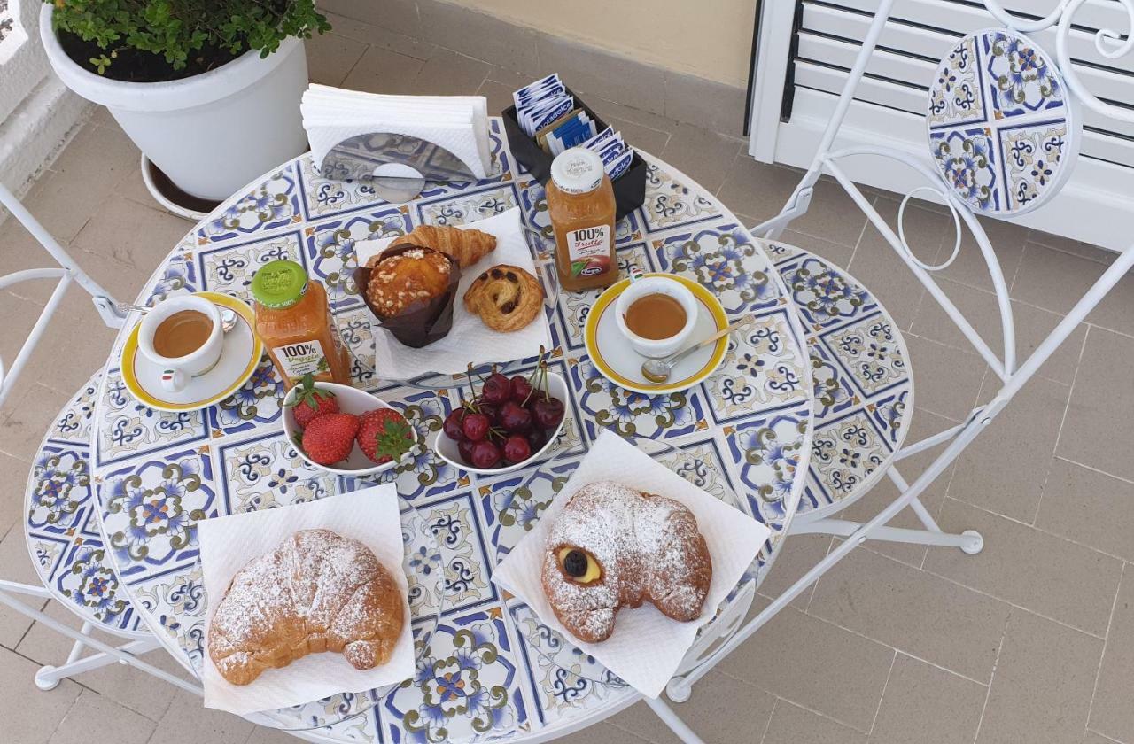 A Un Passo Dal Mare Bed & Breakfast Agropoli Exterior photo